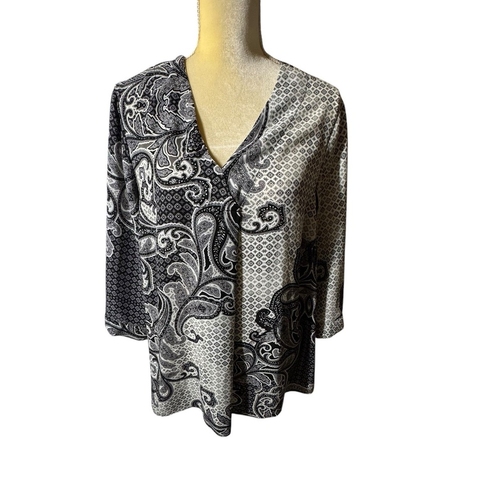 Rose & Olive Top Women's 1X Tunic Black & White Blouse Beachy Boho Flowy